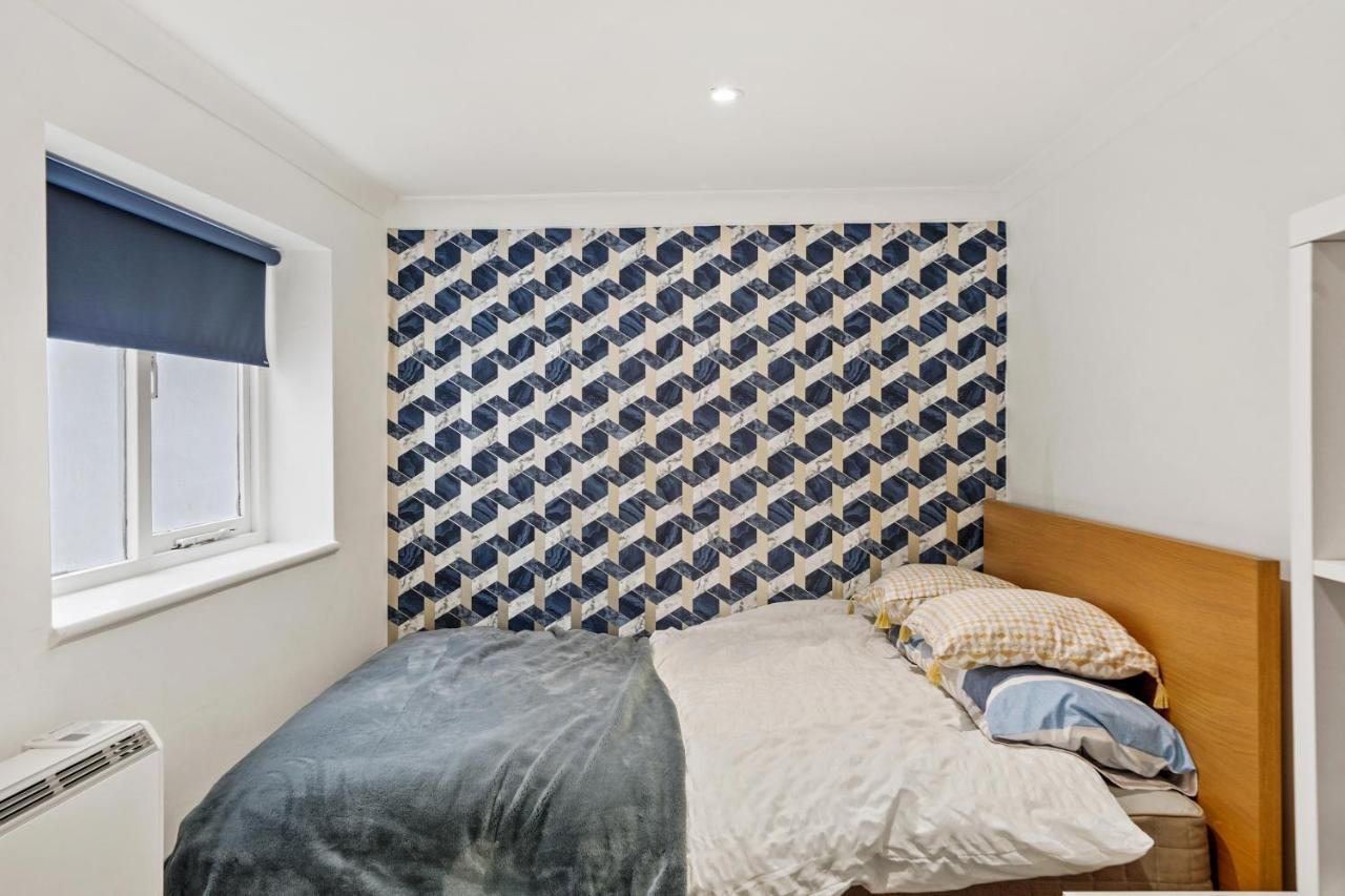 Modern One Bedroom Apartments In Brighton Exterior photo
