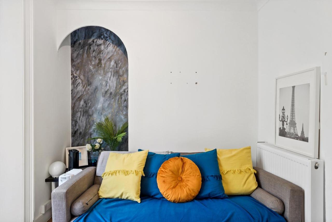Modern One Bedroom Apartments In Brighton Exterior photo