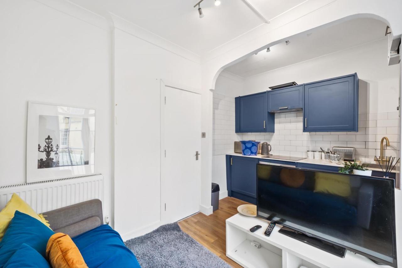 Modern One Bedroom Apartments In Brighton Exterior photo