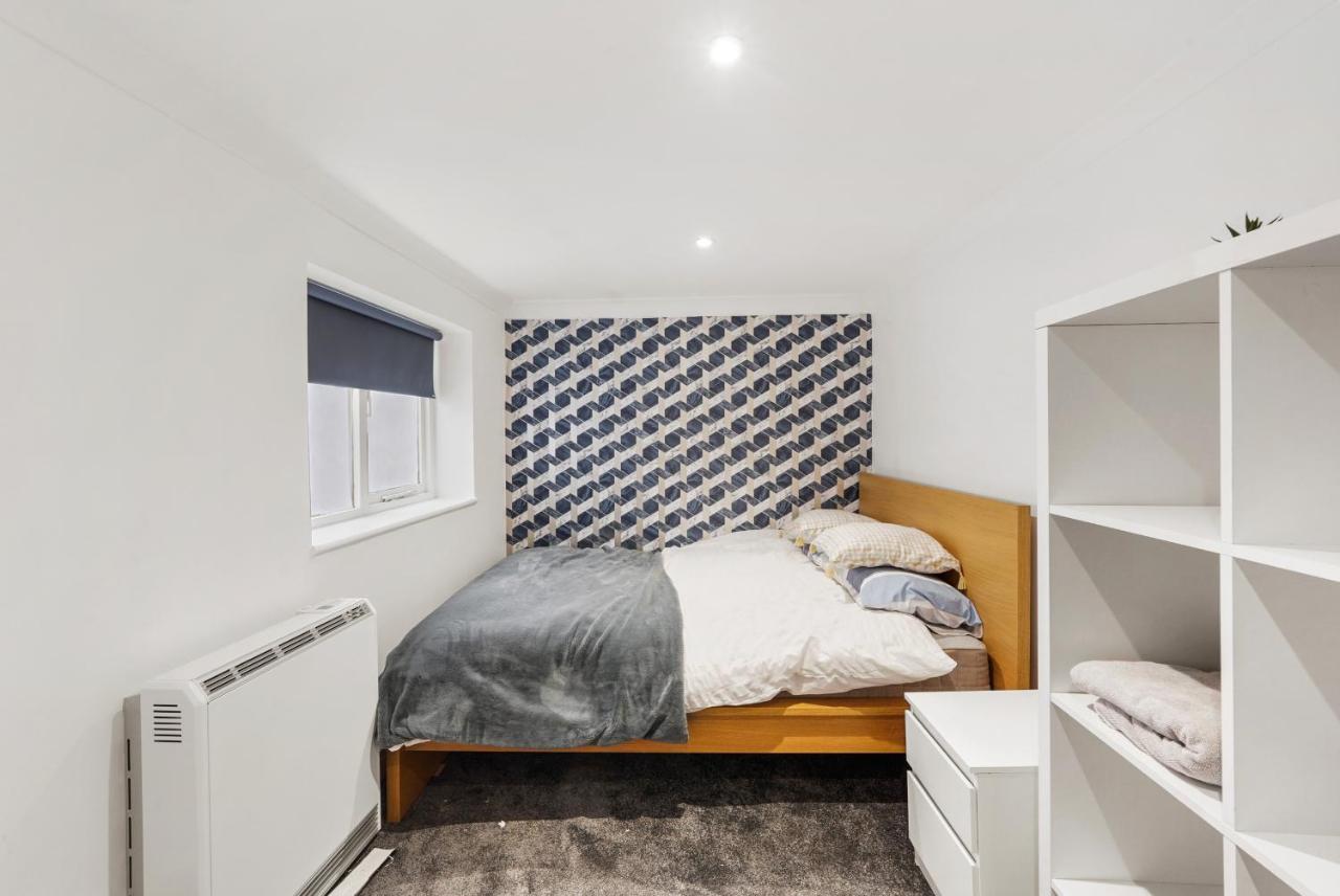 Modern One Bedroom Apartments In Brighton Exterior photo